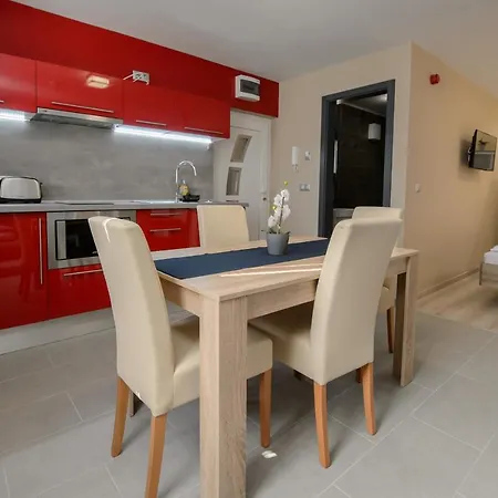 Hr Apartmanhaz Appartement Eger