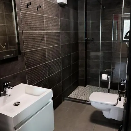 Hr Apartmanhaz Eger