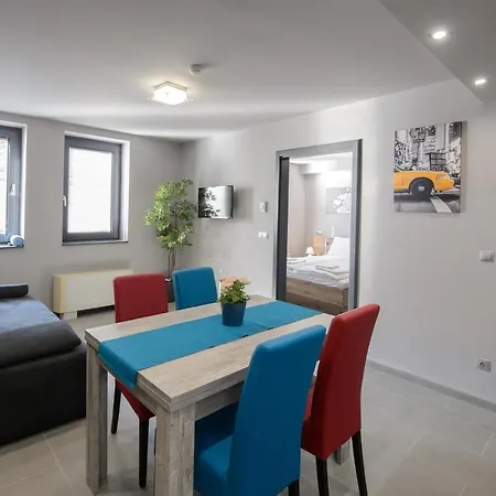 Lägenhet Hr Apartmanhaz *