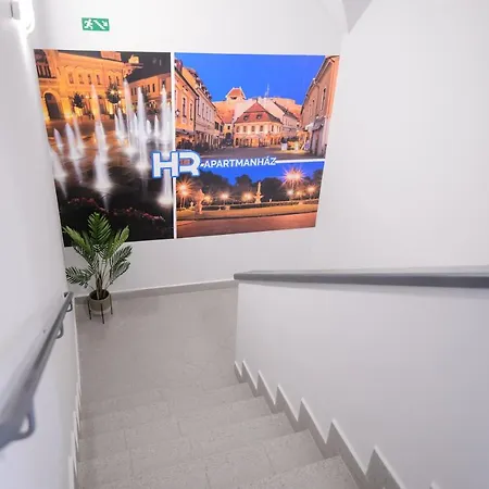 Hr Apartmanhaz Lägenhet