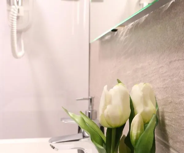 Apartament Hr Apartmanhaz