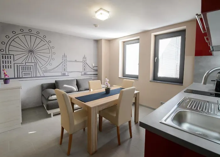 Apartament Hr Apartmanhaz