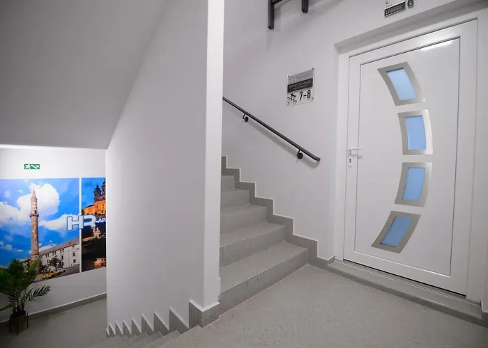 Hr Apartmanhaz 에게르